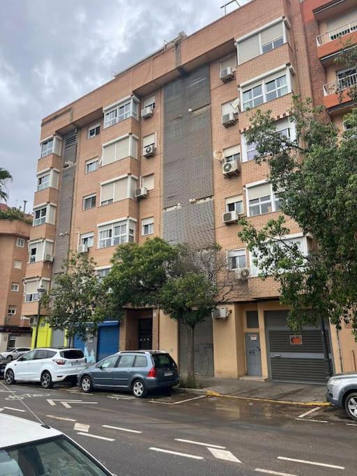 Apartamento Comodo Y Espacioso Con Parking Walencja Zewnętrze zdjęcie